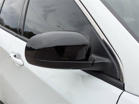 New 2026 Jeep Compass Latitude image 12