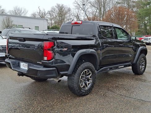 Used 2024 Chevrolet Colorado ZR2 w/ Safety Package image 8