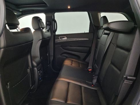 Used 2021 Jeep Grand Cherokee Limited AWD/4WD image 18