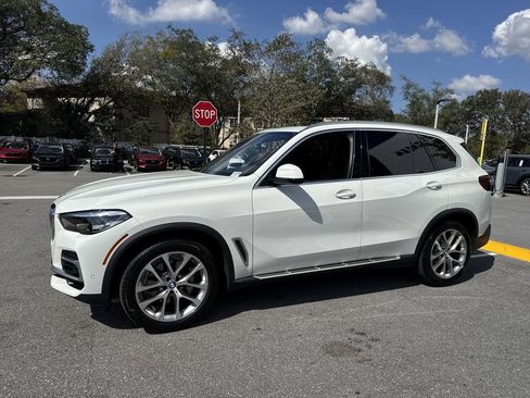 Used 2022 BMW X5 sDrive40i w/ Premium Package image 11