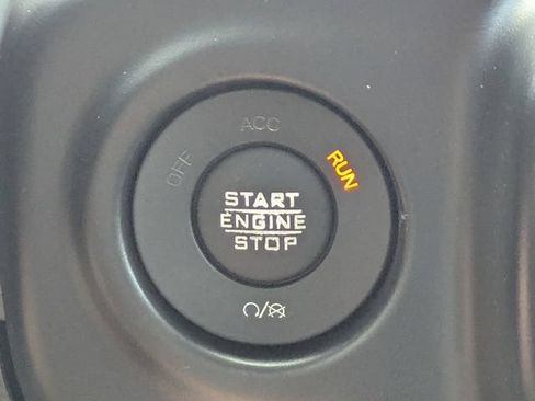 Used 2021 Jeep Wrangler Unlimited Sahara AWD/4WD image 34