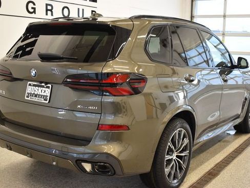 New 2026 BMW X5 xDrive40i w/ M Sport Package AWD/4WD image 4