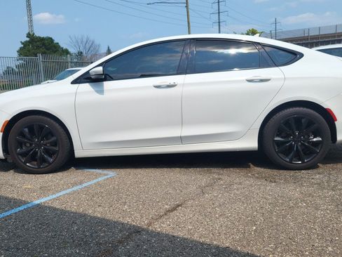 Used 2016 Chrysler 200 S w/ Navigation & Sound Group I AWD/4WD image 5