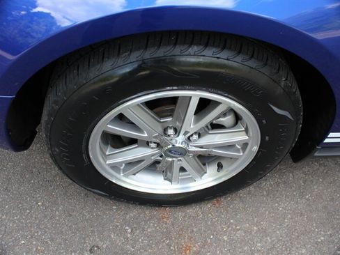 Used 2005 Ford Mustang Coupe RWD image 17