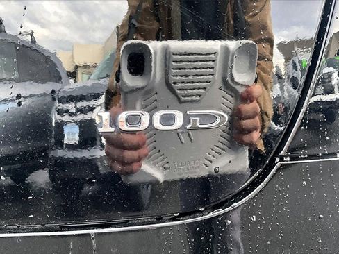 Used 2019 Tesla Model X 100D image 8