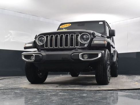 Used 2024 Jeep Wrangler Unlimited Sahara AWD/4WD image 38