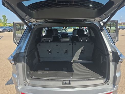 New 2026 Buick Enclave Avenir w/ Super Cruise Package FWD image 13