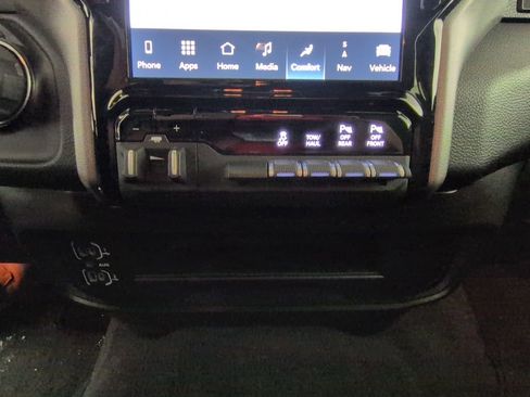 Certified 2024 RAM 2500 Big Horn w/ Safety Group image 19