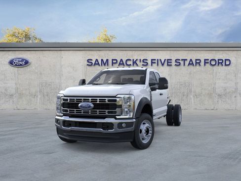 New 2026 Ford F550 4x4 Supercab Super Duty w/ XLT Value Package image 2