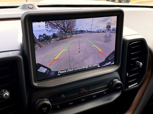 Used 2024 Ford Bronco Sport Outer Banks w/ Tech Package image 16