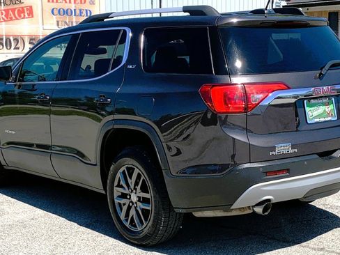 Used 2019 GMC Acadia SLT AWD/4WD image 3