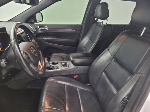 Used 2018 Jeep Grand Cherokee Limited image 17