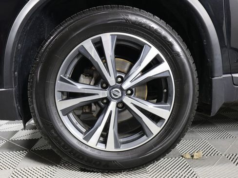 Used 2017 Nissan Rogue SL image 9