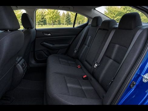 Used 2024 Honda Civic Sport image 4