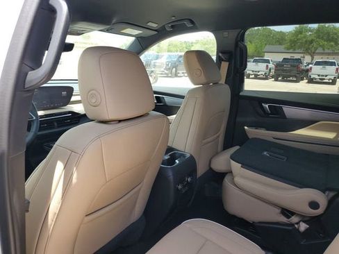 New 2026 Buick Enclave Preferred w/ Power Package FWD image 10