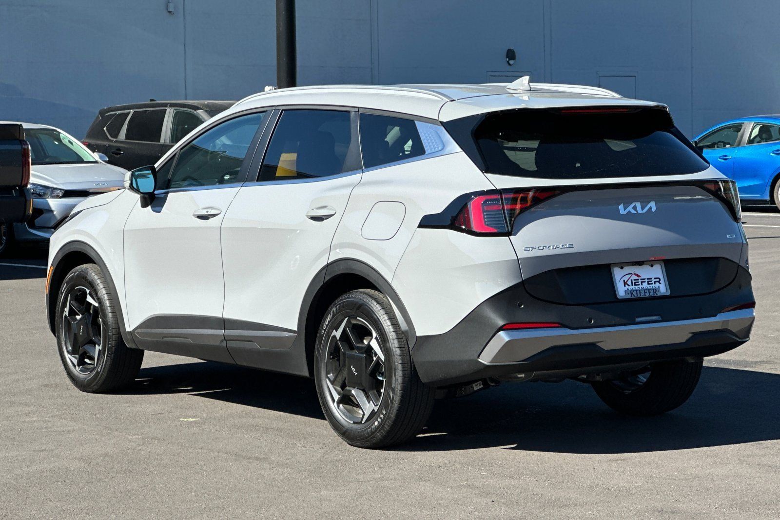 Used 2026 Kia Sportage EX AWD/4WD image 6