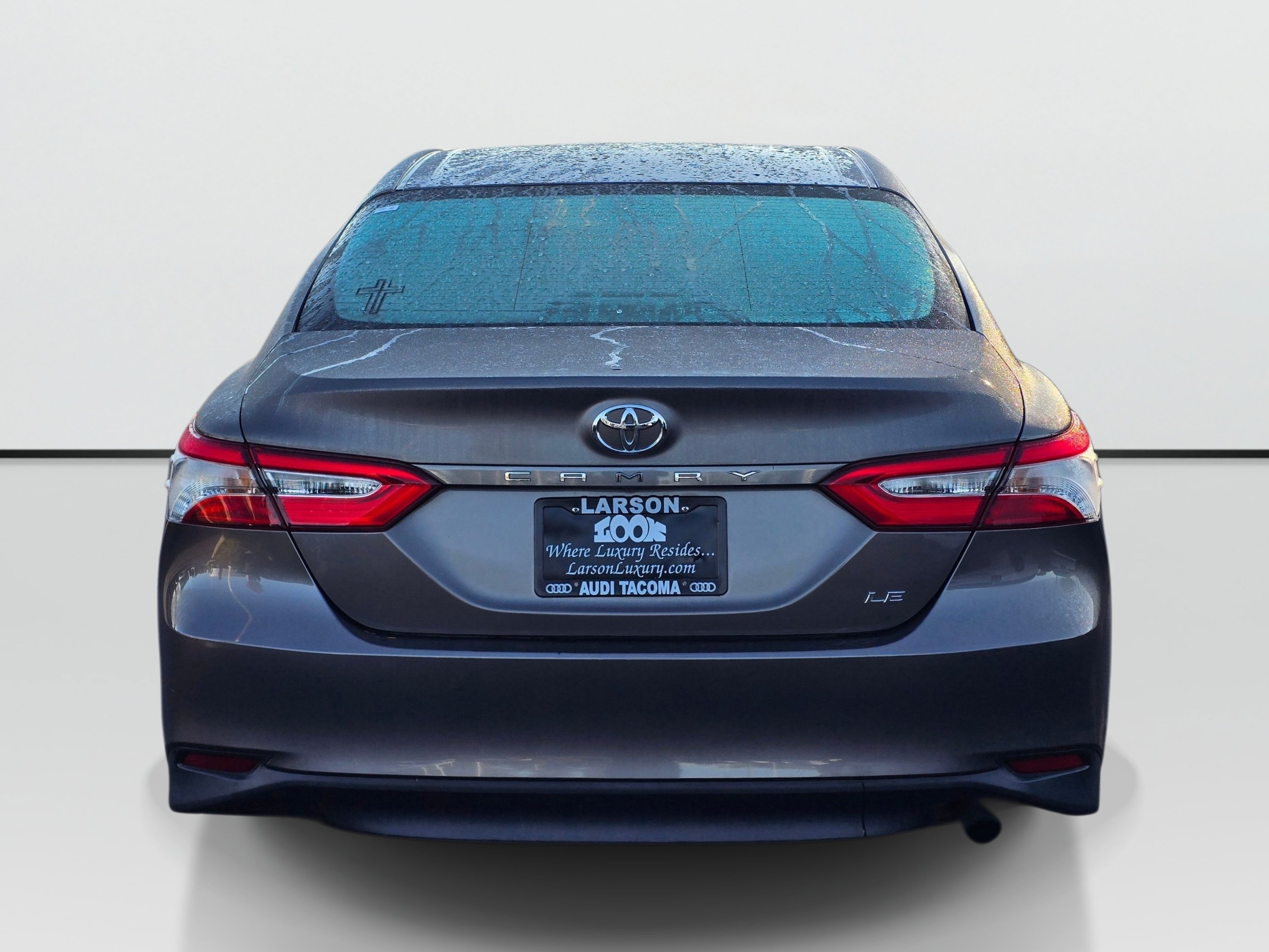 Used 2018 Toyota Camry LE w/ Moonroof Package FWD image 5