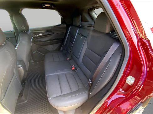 Used 2023 Chevrolet TrailBlazer RS w/ Sun and Liftgate Package FWD image 21
