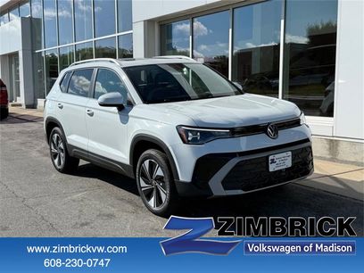 New 2025 Volkswagen Taos SE