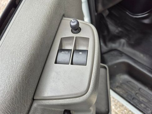 Used 2022 Chevrolet Express 2500 Extended w/ Driver Convenience Package image 11