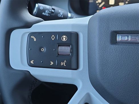 New 2026 Land Rover Defender 110 X-Dynamic SE image 16