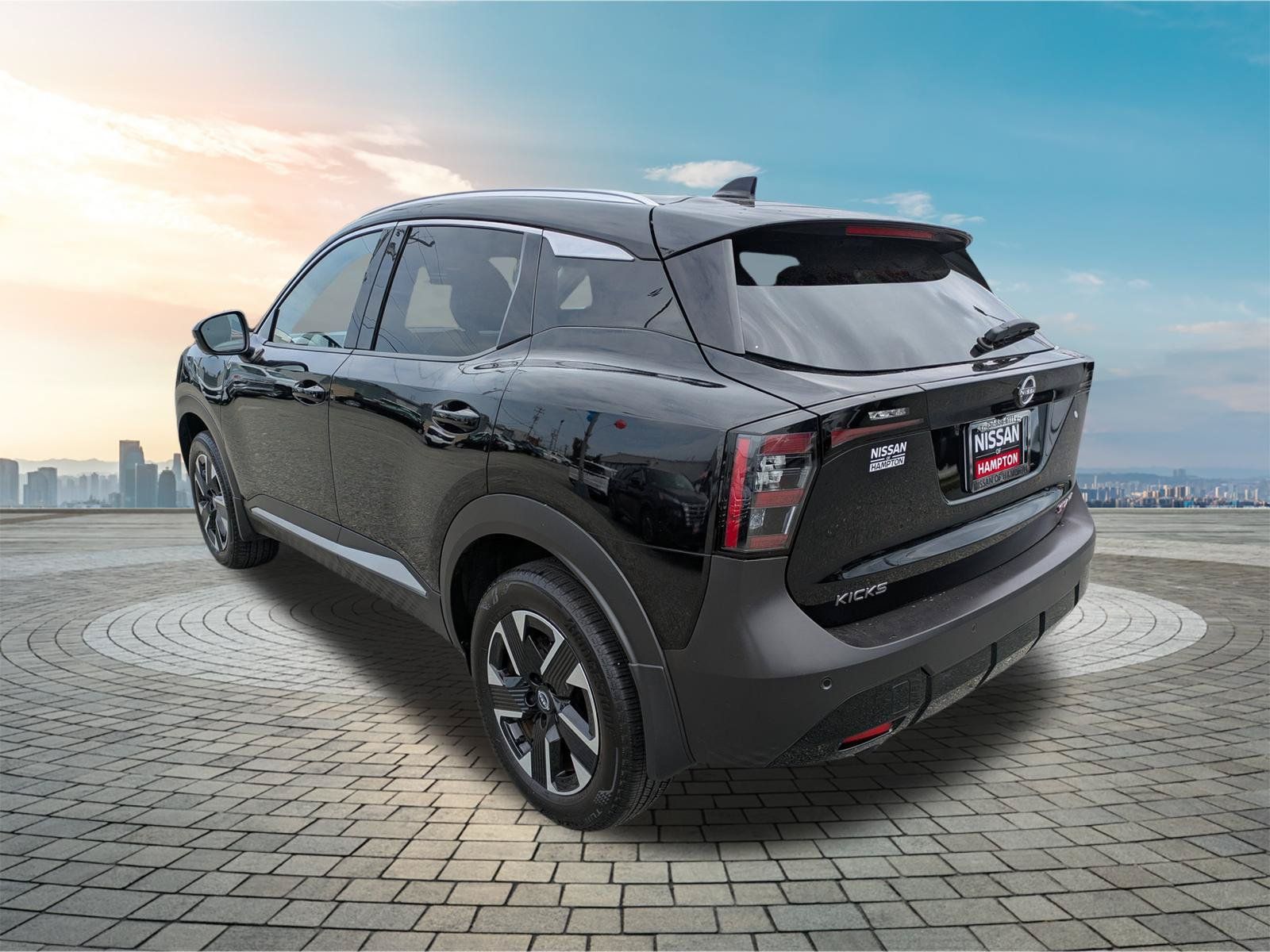 Used 2025 Nissan Kicks SR AWD/4WD image 7