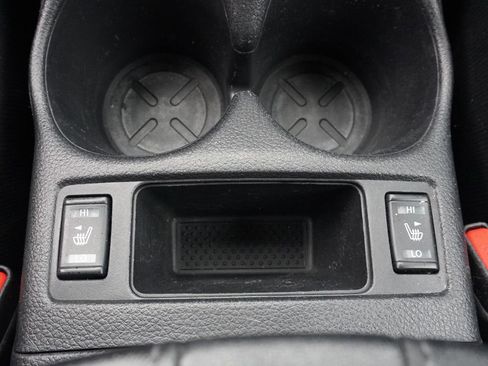 Used 2018 Nissan Rogue SV AWD/4WD image 41