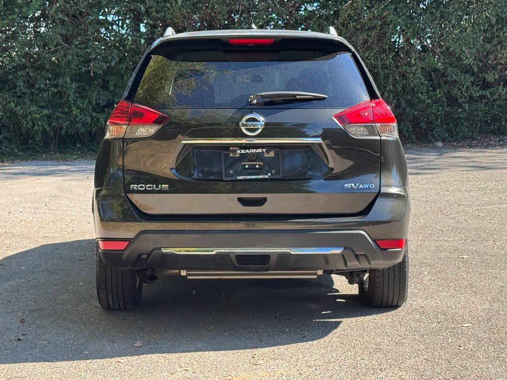 Used 2017 Nissan Rogue SV AWD/4WD image 5