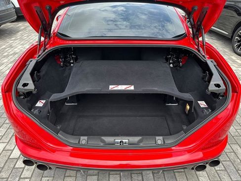 Used 2015 Ferrari California T RWD image 8