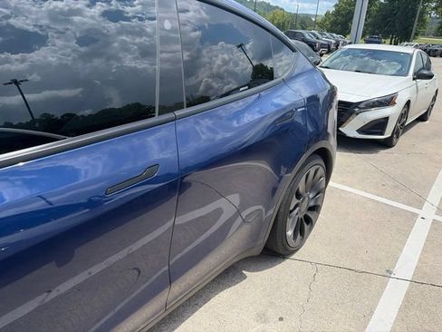 Used 2024 Tesla Model Y Performance AWD/4WD image 5