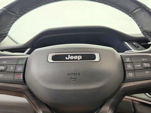 Used 2022 Jeep Grand Cherokee L Limited AWD/4WD image 18