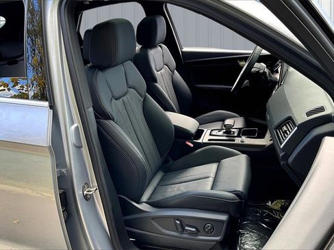 Certified 2025 Audi Q5 2.0T Premium Plus w/ Premium Plus Package image 29