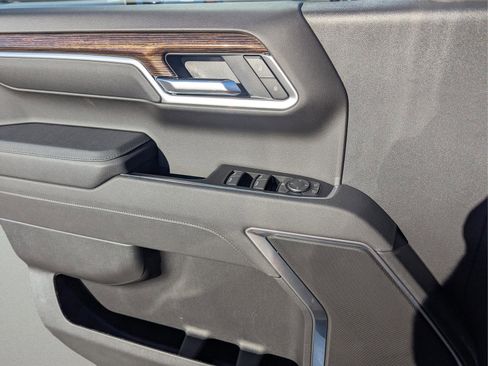 New 2026 GMC Sierra 1500 Elevation image 17