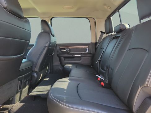 Used 2018 RAM 2500 Laramie AWD/4WD image 6