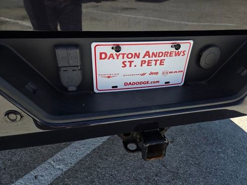 Used 2022 GMC Sierra 1500 AT4 w/ AT4 Premium Package image 11