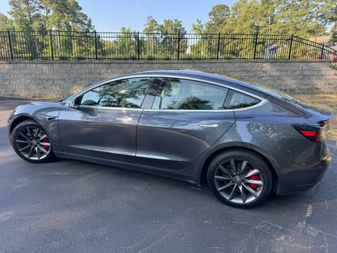 Used 2018 Tesla Model 3 Long Range AWD/4WD image 4