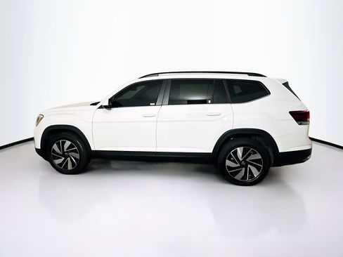 Used 2024 Volkswagen Atlas SE image 4