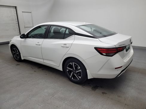 Used 2024 Nissan Sentra SV image 3