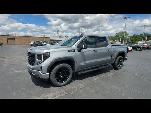 Certified 2024 GMC Sierra 1500 Elevation w/ Elevation Premium Package AWD/4WD image 4