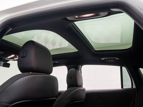 Used 2025 Mercedes-Benz GLA 250 image 19