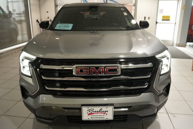 Used 2025 GMC Terrain Elevation AWD/4WD image 6