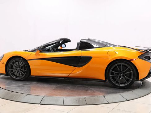 Used 2019 McLaren 570S Spider RWD image 9