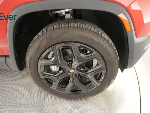 Used 2024 Rivian R1S Adventure Dual AWD/4WD image 17