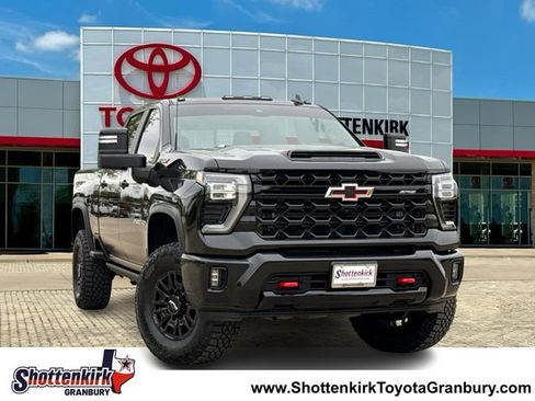 Used 2024 Chevrolet Silverado 2500 ZR2 w/ Technology Package AWD/4WD image 1