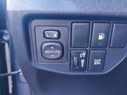 Used 2013 Toyota Prius Plug-In Hybrid image 18