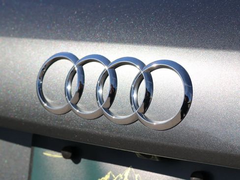 Used 2018 Audi Q3 2.0T Premium Plus w/ Premium Plus Package image 7