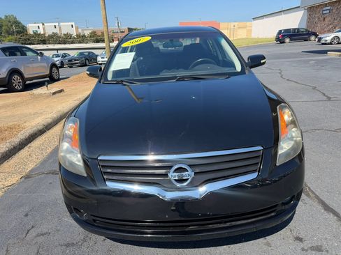 Used 2007 Nissan Altima 3.5 SE w/ Technology Pkg FWD image 2