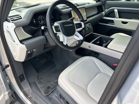 Used 2024 Land Rover Defender 110 SE AWD/4WD image 14