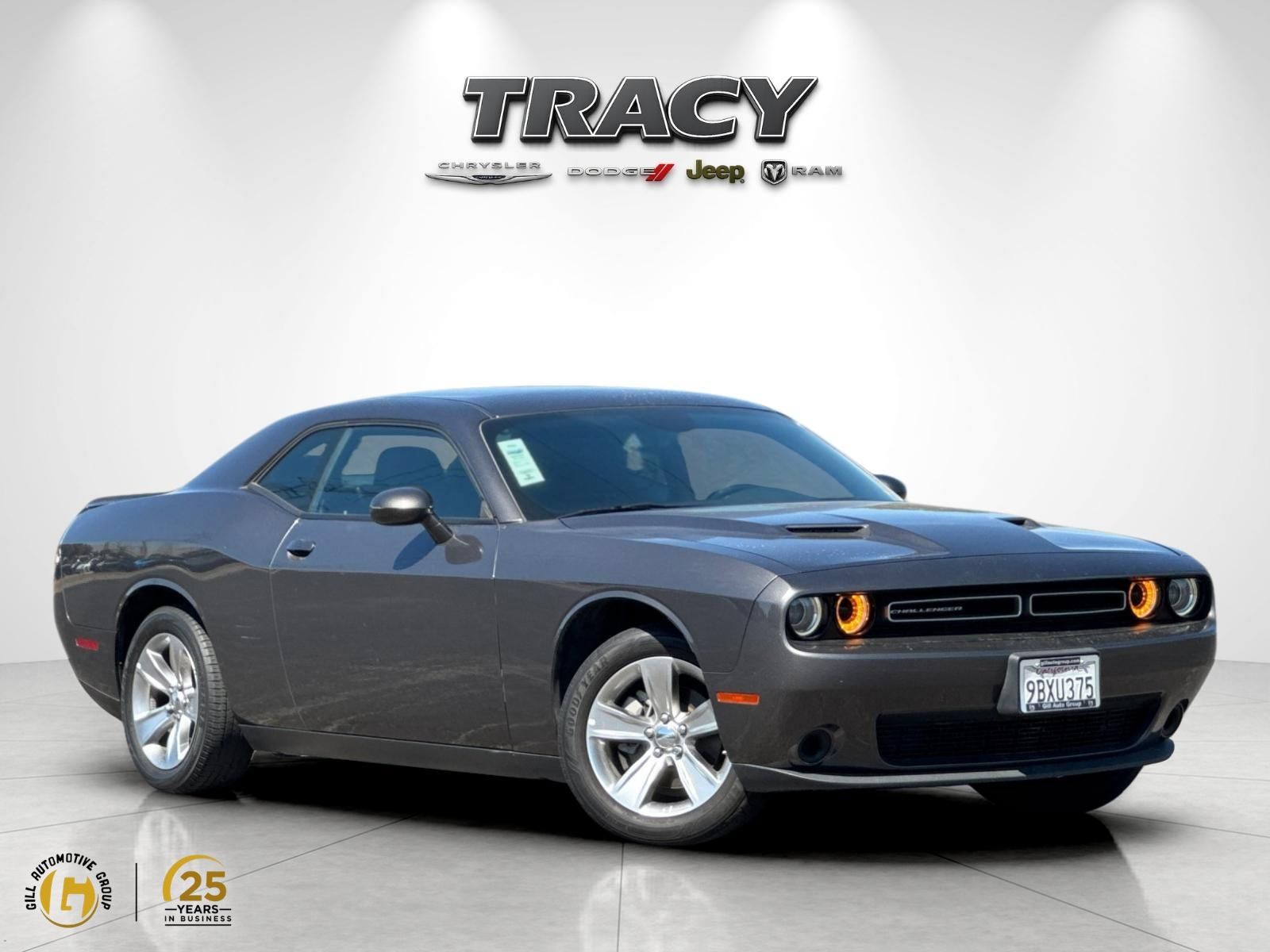 Used 2022 Dodge Challenger SXT RWD image 1