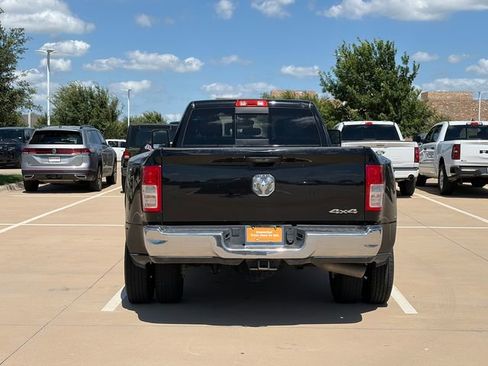 Used 2024 RAM 3500 Tradesman w/ Chrome Appearance Group AWD/4WD image 6